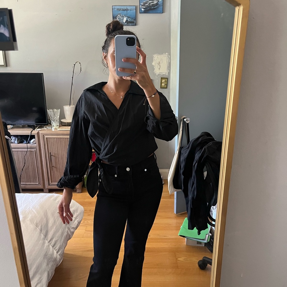 Banana Republic black wrap crop top with collar - Picture 2 of 9